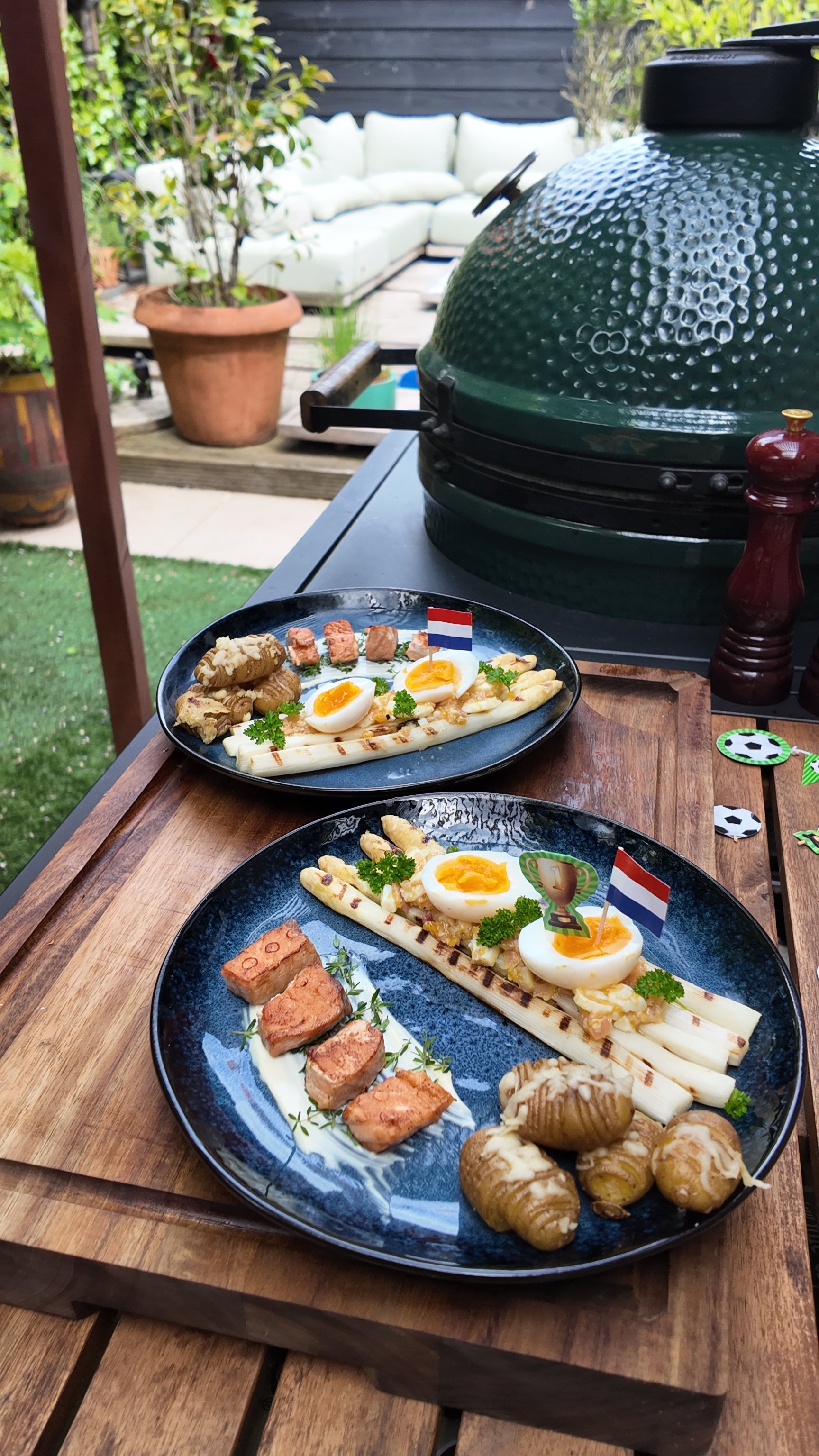 White Asparagus, Salmon & Gratinated Baby Potatoes