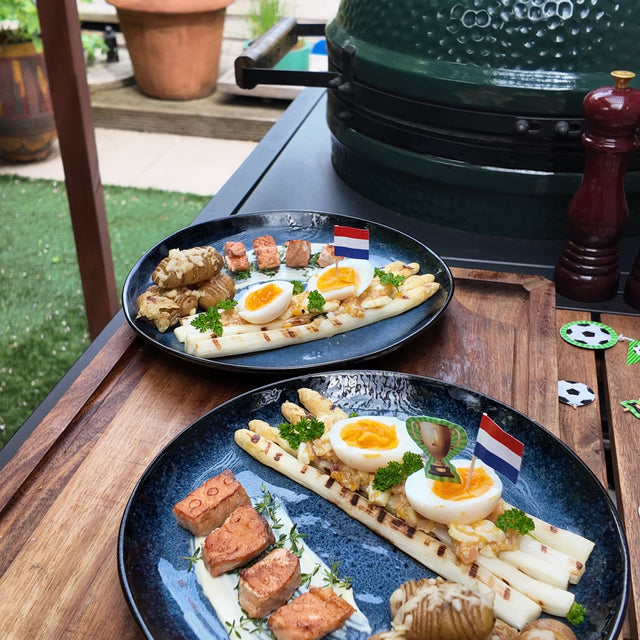 White Asparagus, Salmon & Gratinated Baby Potatoes