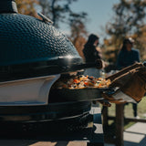 Hell Hands removing Skillet