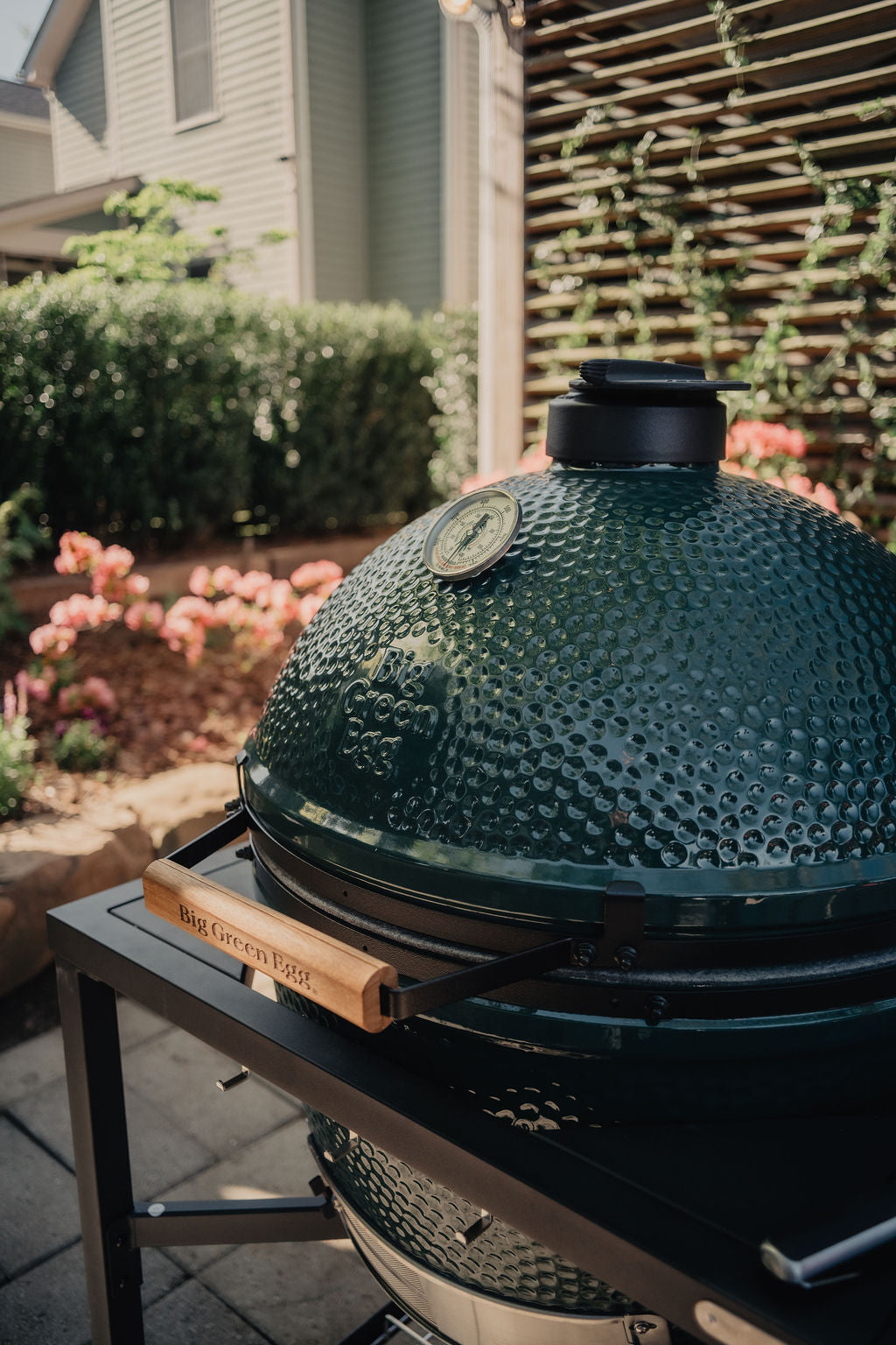 How to Use the Pizza Wedge – Big Green Egg