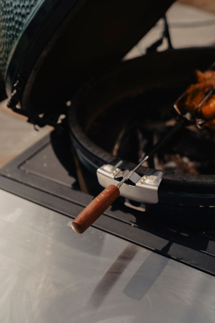 How to Use the Rotisserie – Big Green Egg