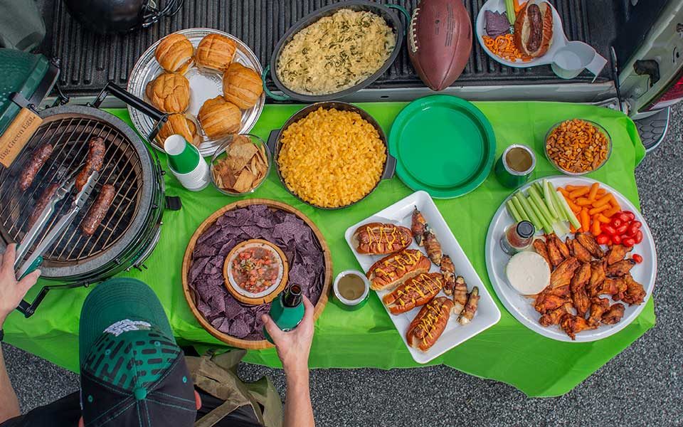 Tailgating on the Big Green Egg